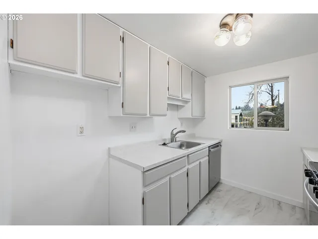 $210,000 | 4023 Donald Street, Unit K, Eugene, OR 97405