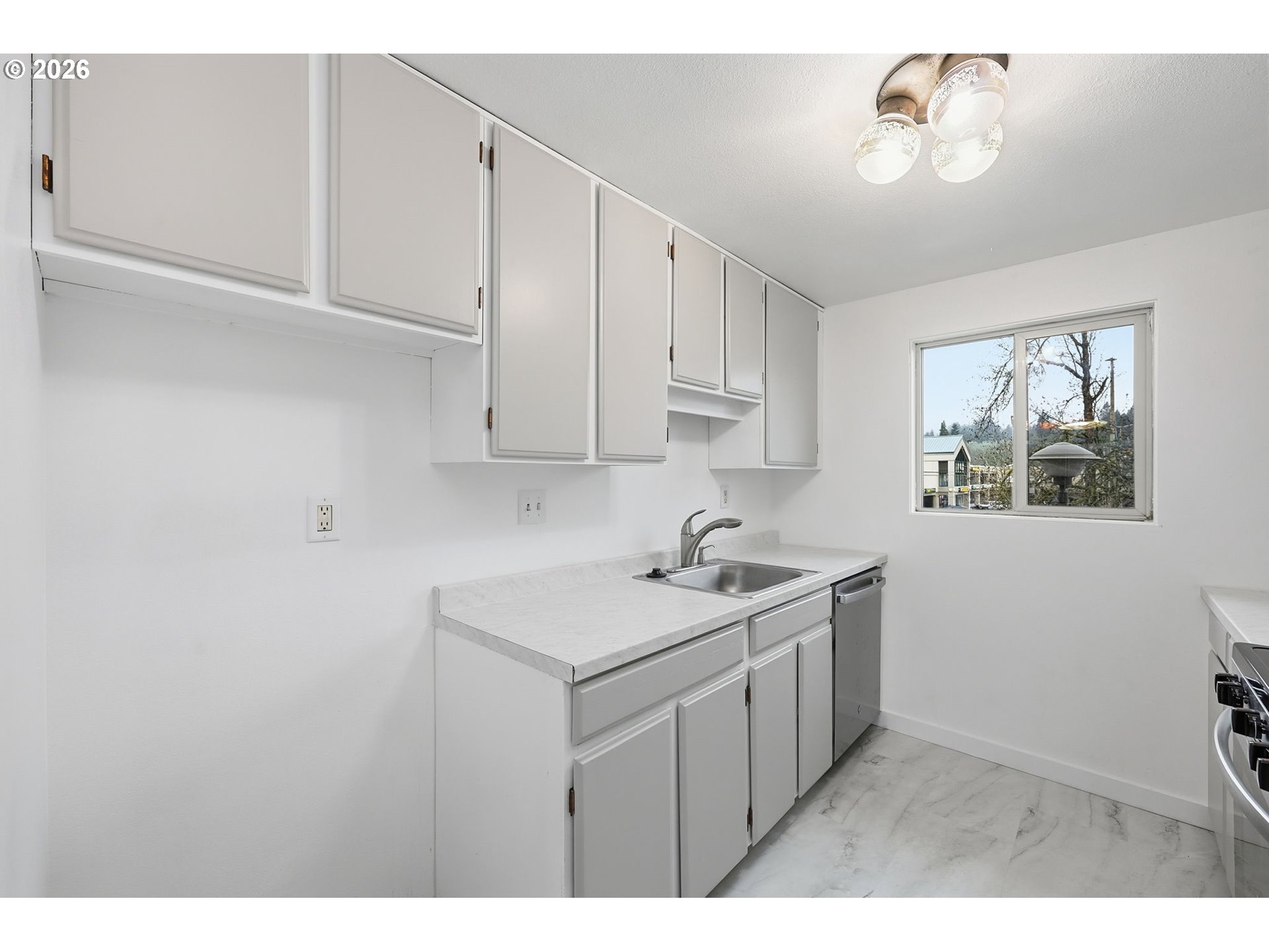 4023 Donald Street, Unit K Eugene, OR 97405 - Photo 3 of 34