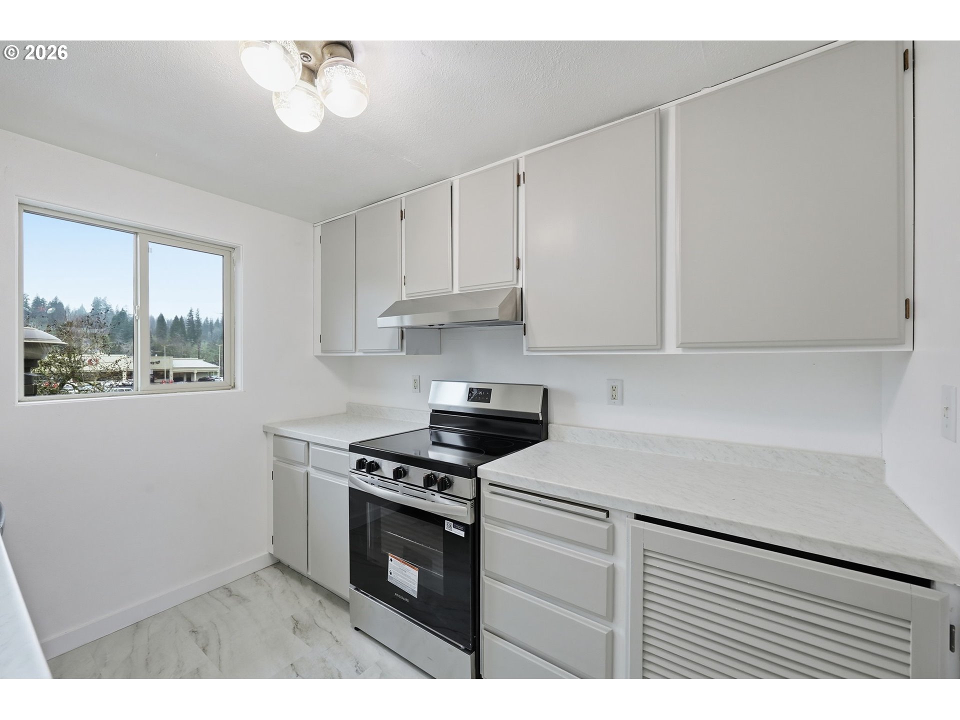 4023 Donald Street, Unit K Eugene, OR 97405 - Photo 4 of 34