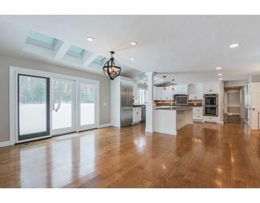 17 Coachman Ridge Road Shrewsbury, MA 01545 - Photo 8 of 30 Gallery Image 8