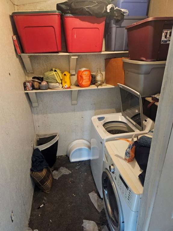 105 Memphis Lane Hartwell, GA 30643 - Photo 19 of 20 a utility room with dryer and washer