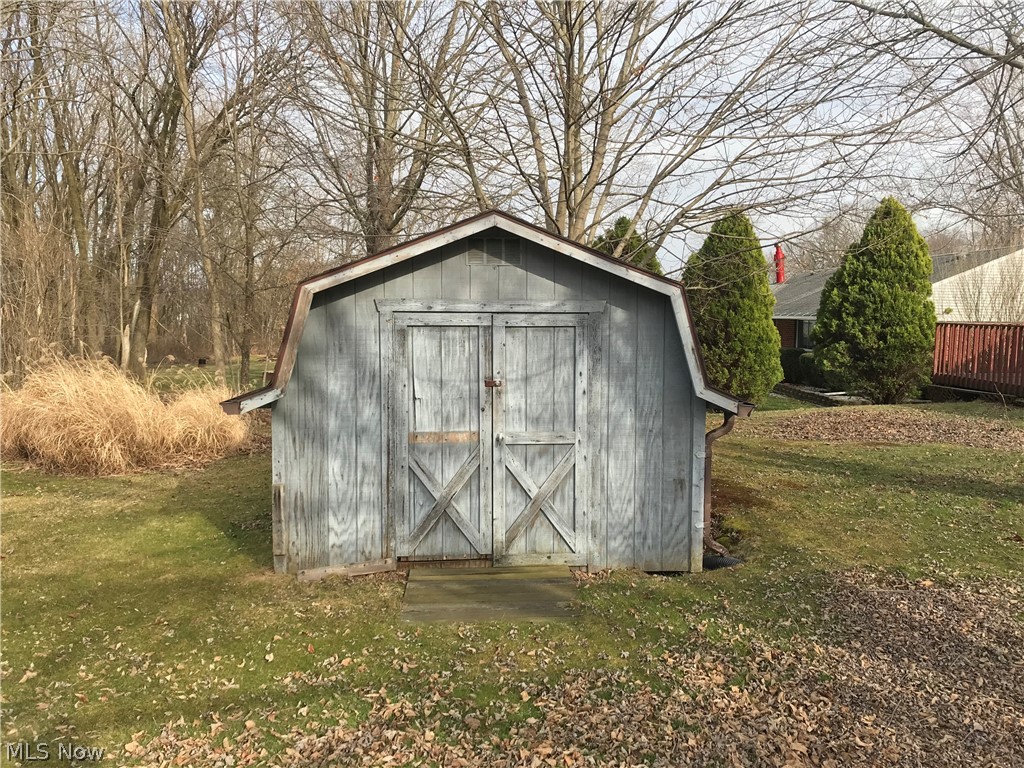 735 Renninger Road Akron, OH 44319 - Photo 23 of 27 Storage shed