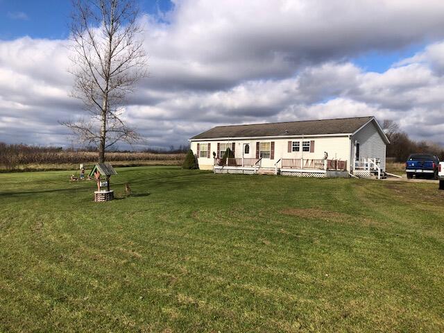 8848 Bankers Road Reading, MI 49274 - Photo 2 of 34 IMG_7009