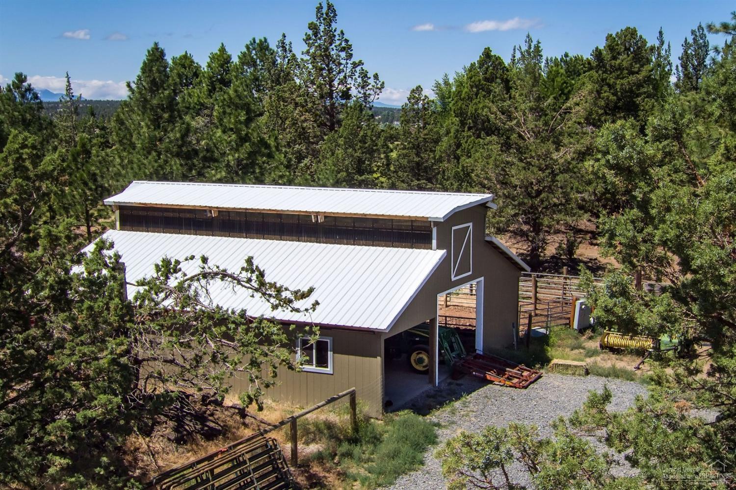 64705 Simon Road Bend, OR 97703 - Photo 19 of 25 Gallery Image 19