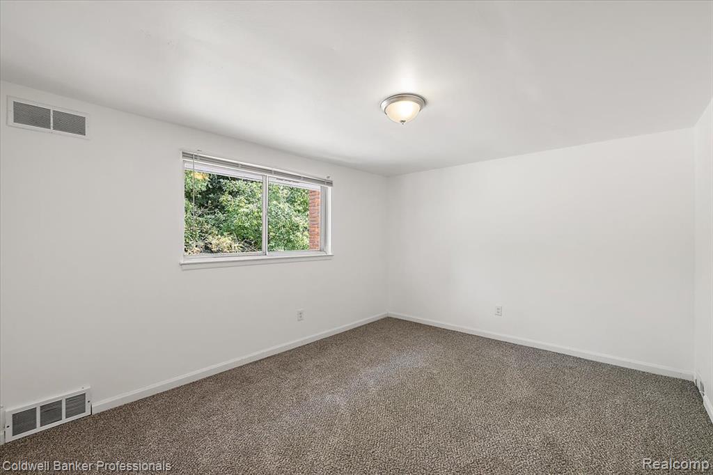 16262 Wayne Road Livonia, MI 48154 - Photo 26 of 44