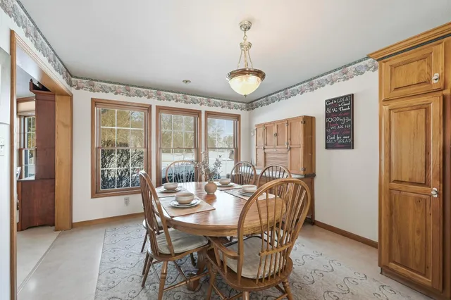 $924,000 | 12172 County Road 44, Millersburg, IN 46543