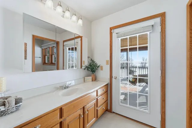 $924,000 | 12172 County Road 44, Millersburg, IN 46543