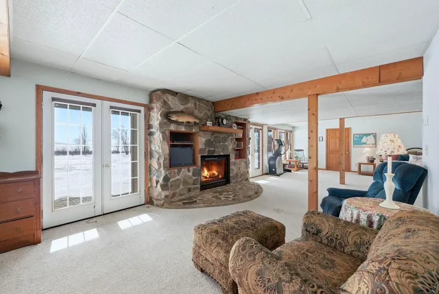 $924,000 | 12172 County Road 44, Millersburg, IN 46543