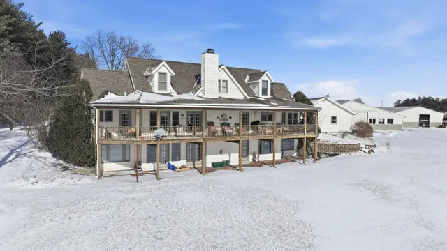 $924,000 | 12172 County Road 44, Millersburg, IN 46543