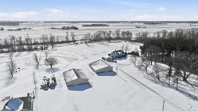 $924,000 | 12172 County Road 44, Millersburg, IN 46543