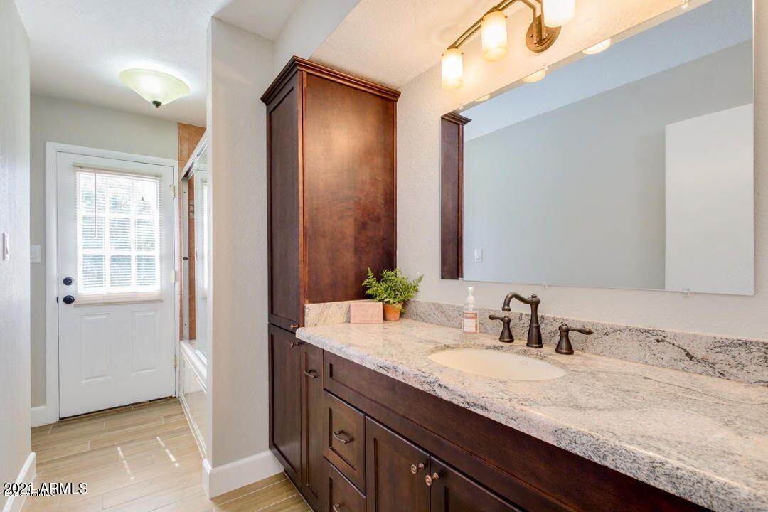 6601 East Thunderbird Road Scottsdale, AZ 85254 - Photo 26 of 49 Hall bathroom 6601