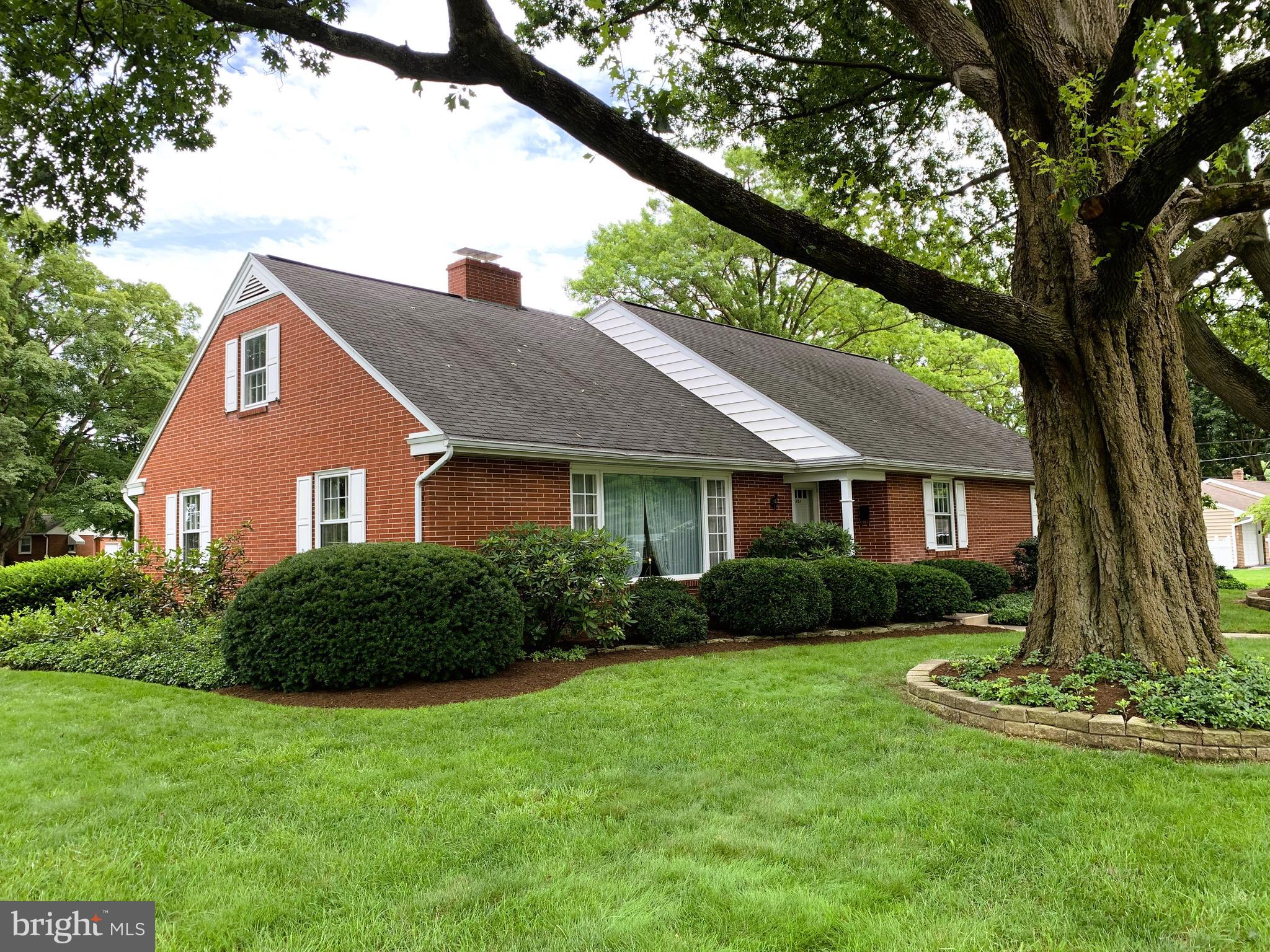 301 South Locust Street Lititz, PA 17543 - Photo 1 of 110