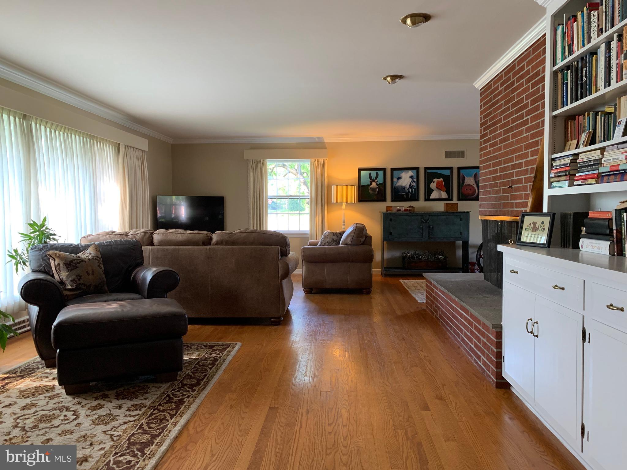 301 South Locust Street Lititz, PA 17543 - Photo 22 of 110