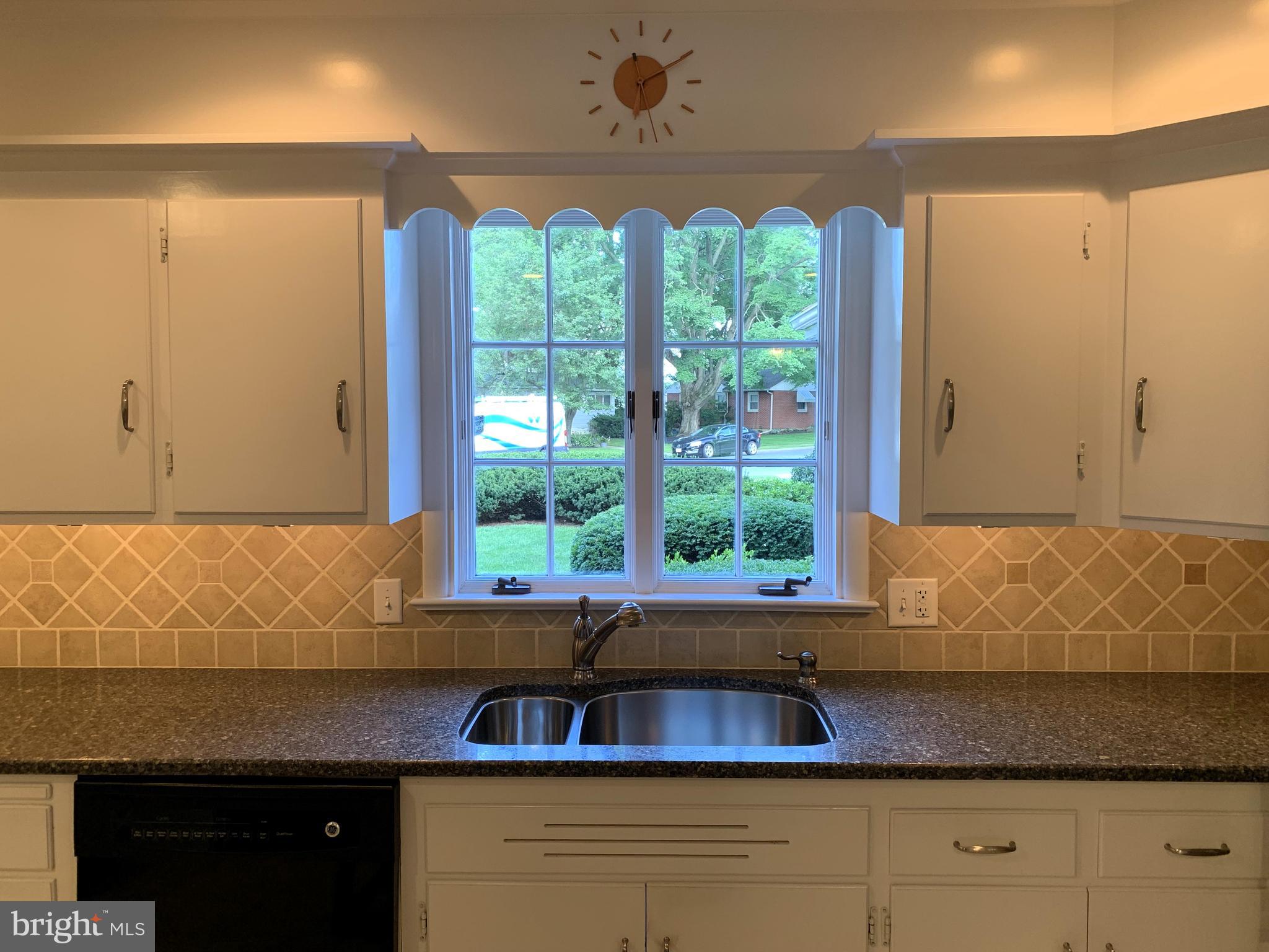 301 South Locust Street Lititz, PA 17543 - Photo 36 of 110