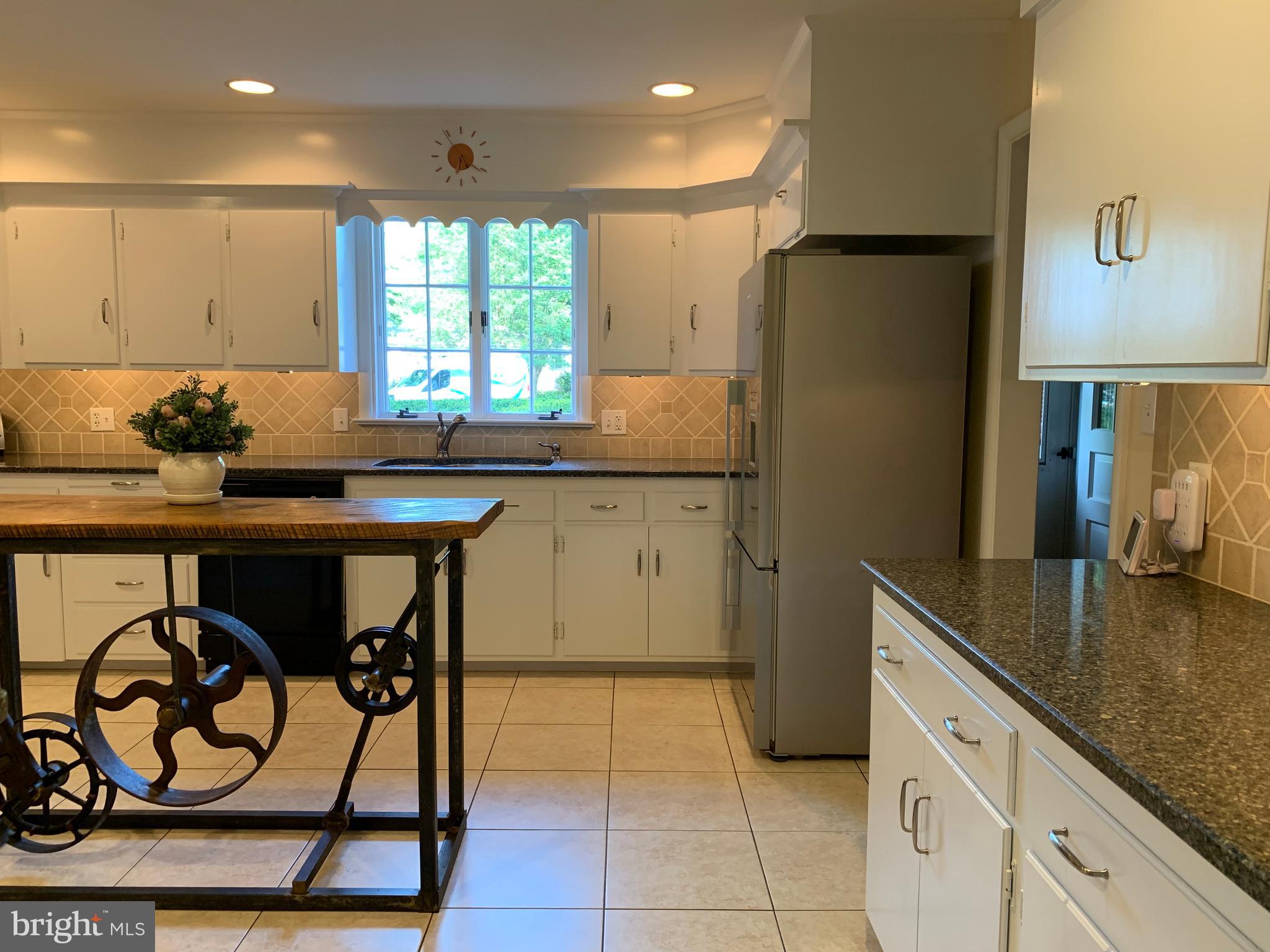 301 South Locust Street Lititz, PA 17543 - Photo 39 of 110