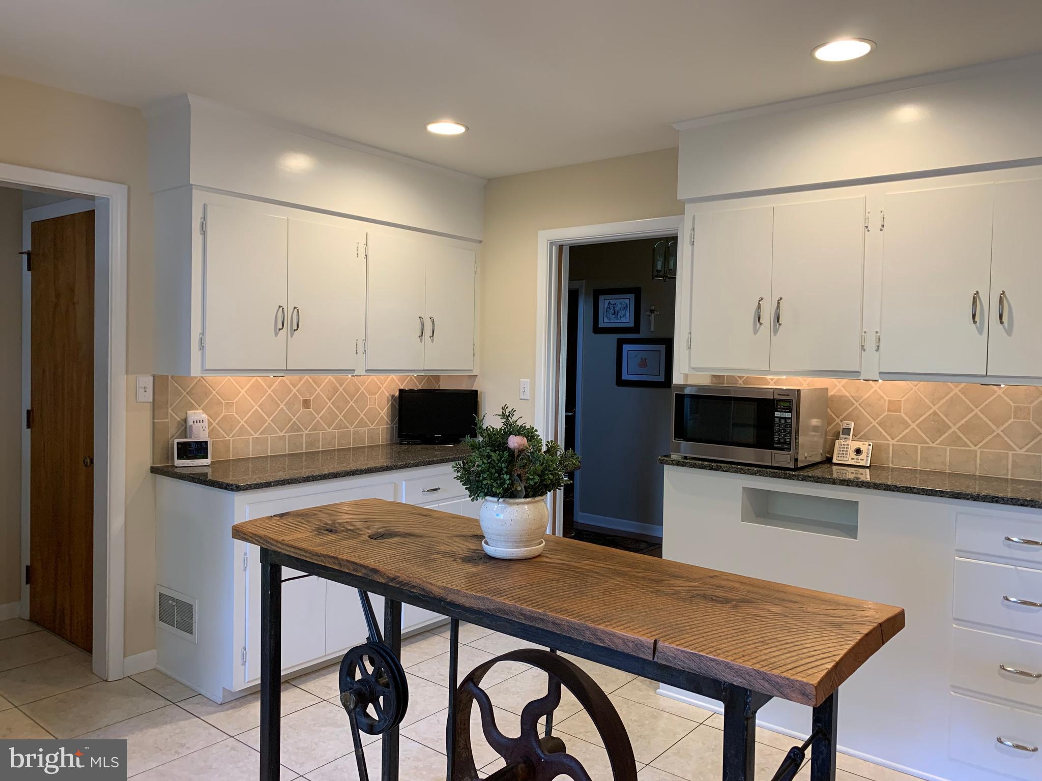 301 South Locust Street Lititz, PA 17543 - Photo 40 of 110