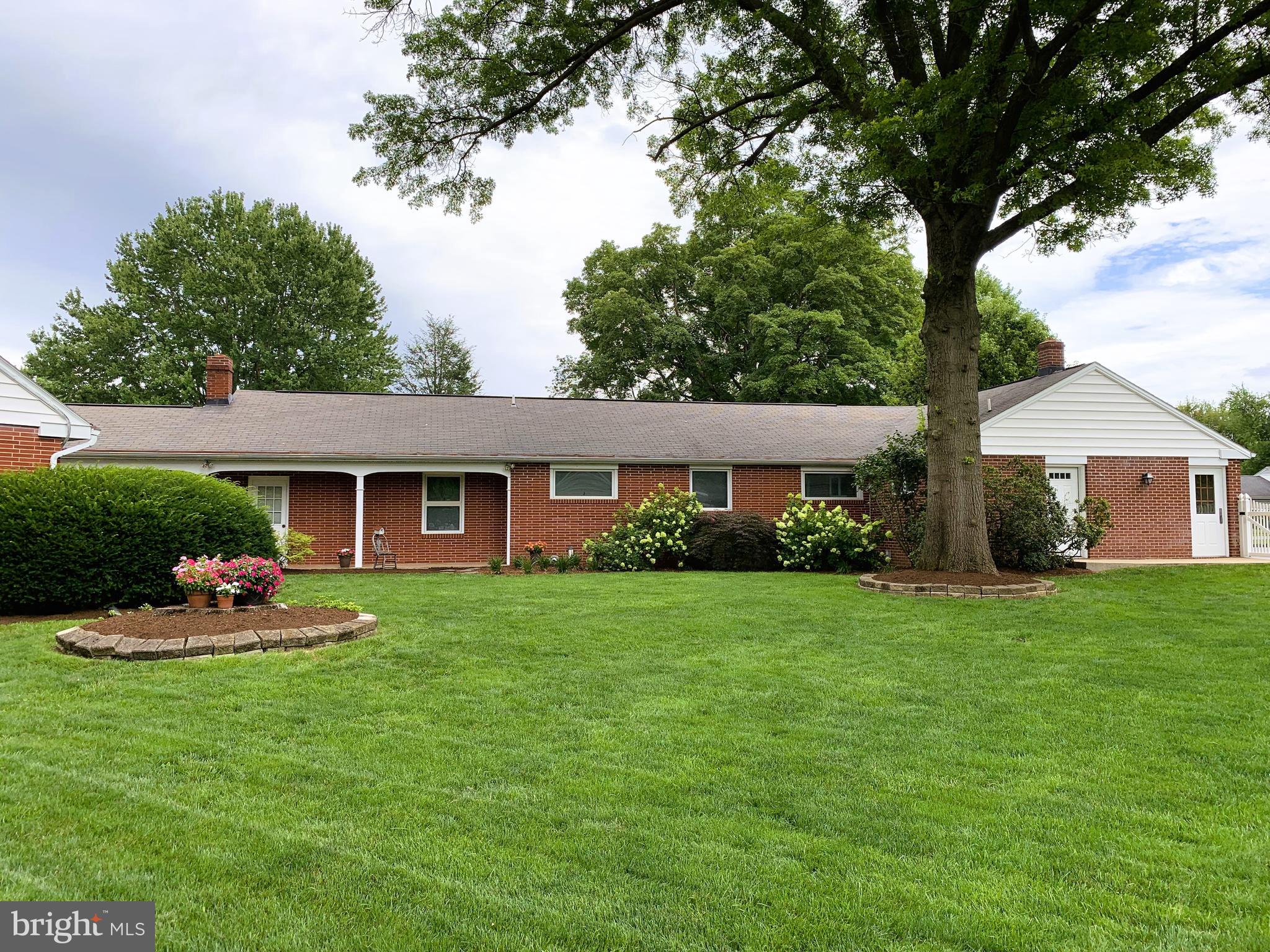 301 South Locust Street Lititz, PA 17543 - Photo 7 of 110