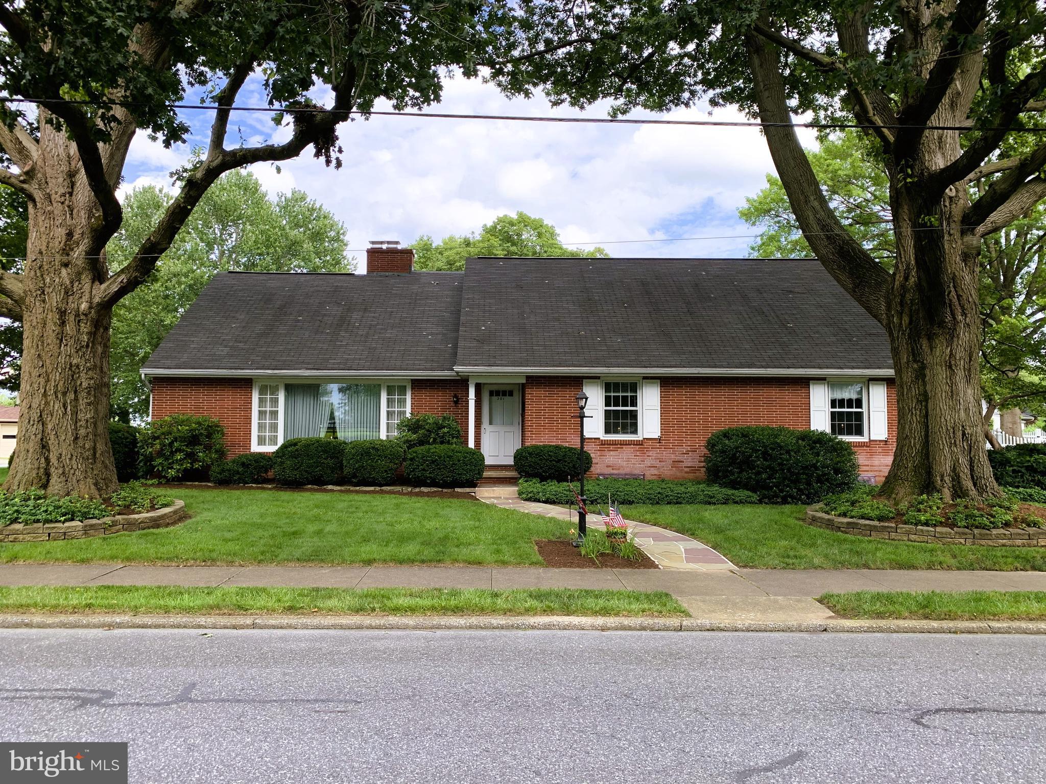 301 South Locust Street Lititz, PA 17543 - Photo 9 of 110