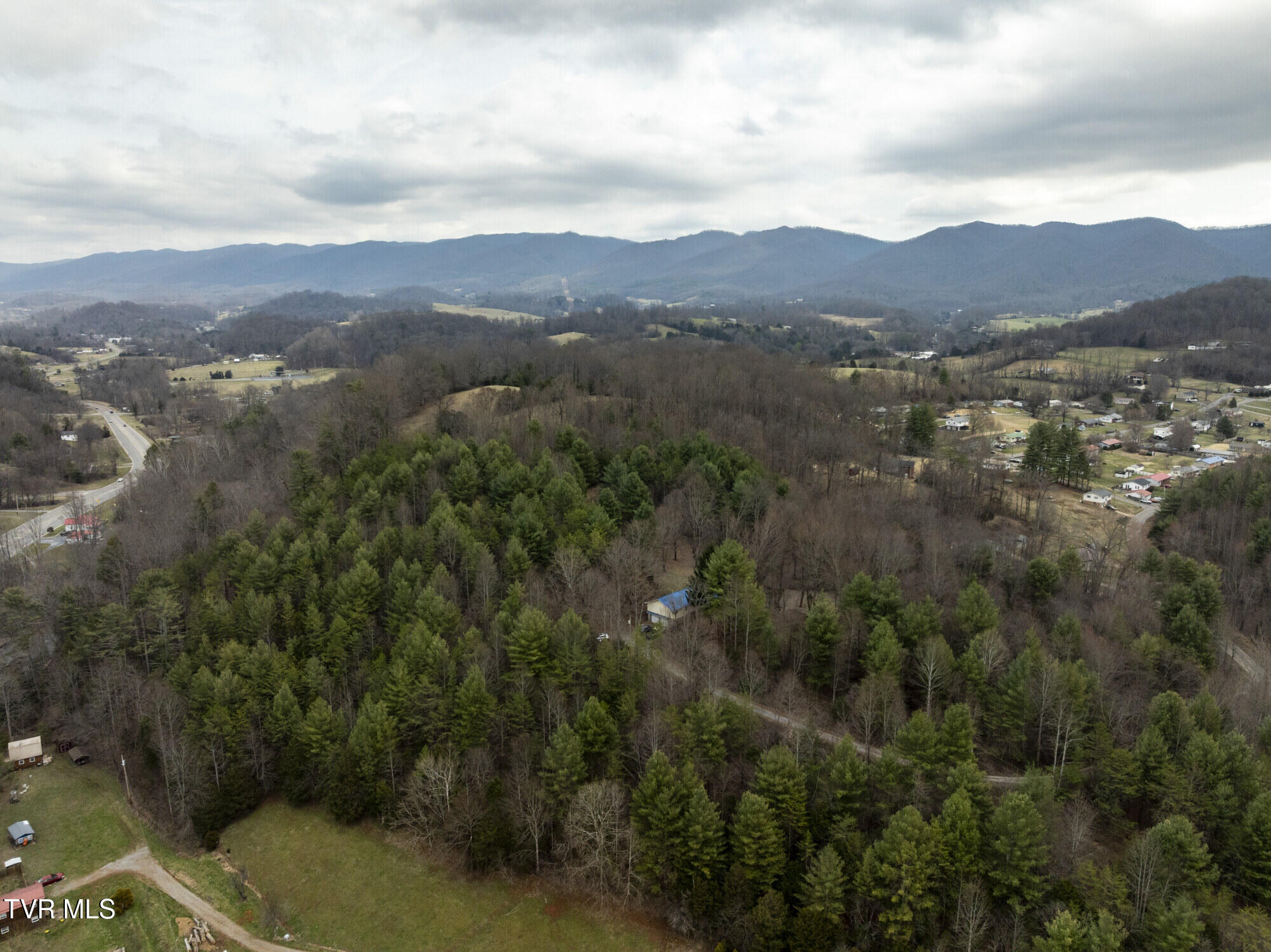 135 Earl Williams Road Elizabethton, TN 37643 - Photo 50 of 66 Earl-Aerials-3