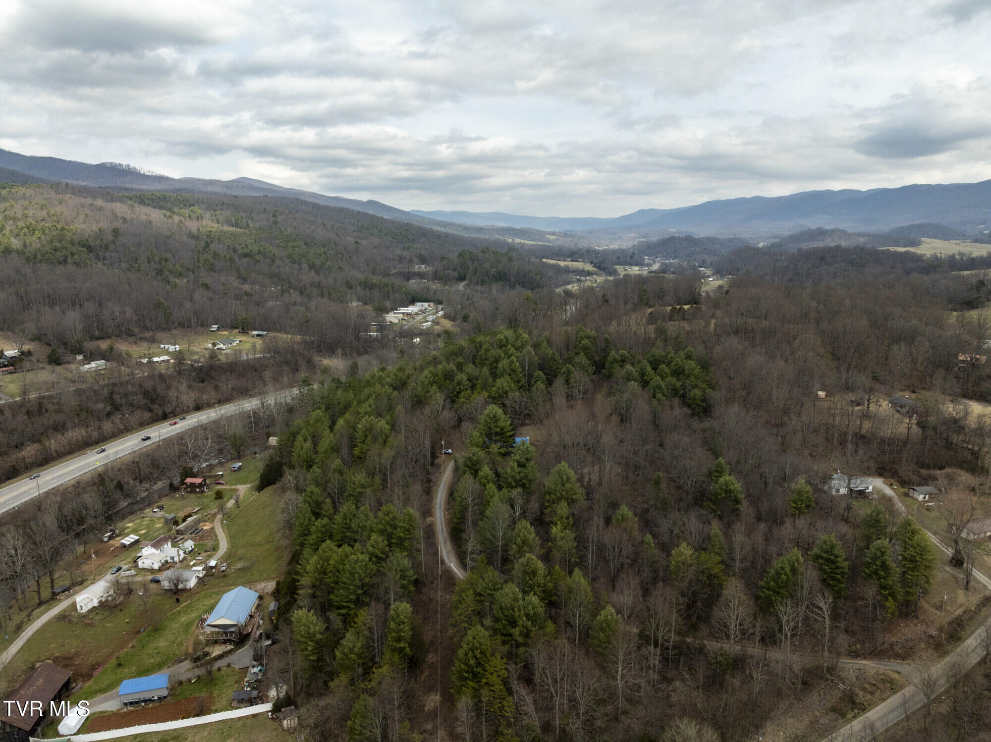 135 Earl Williams Road Elizabethton, TN 37643 - Photo 52 of 66 Earl-Aerials-5