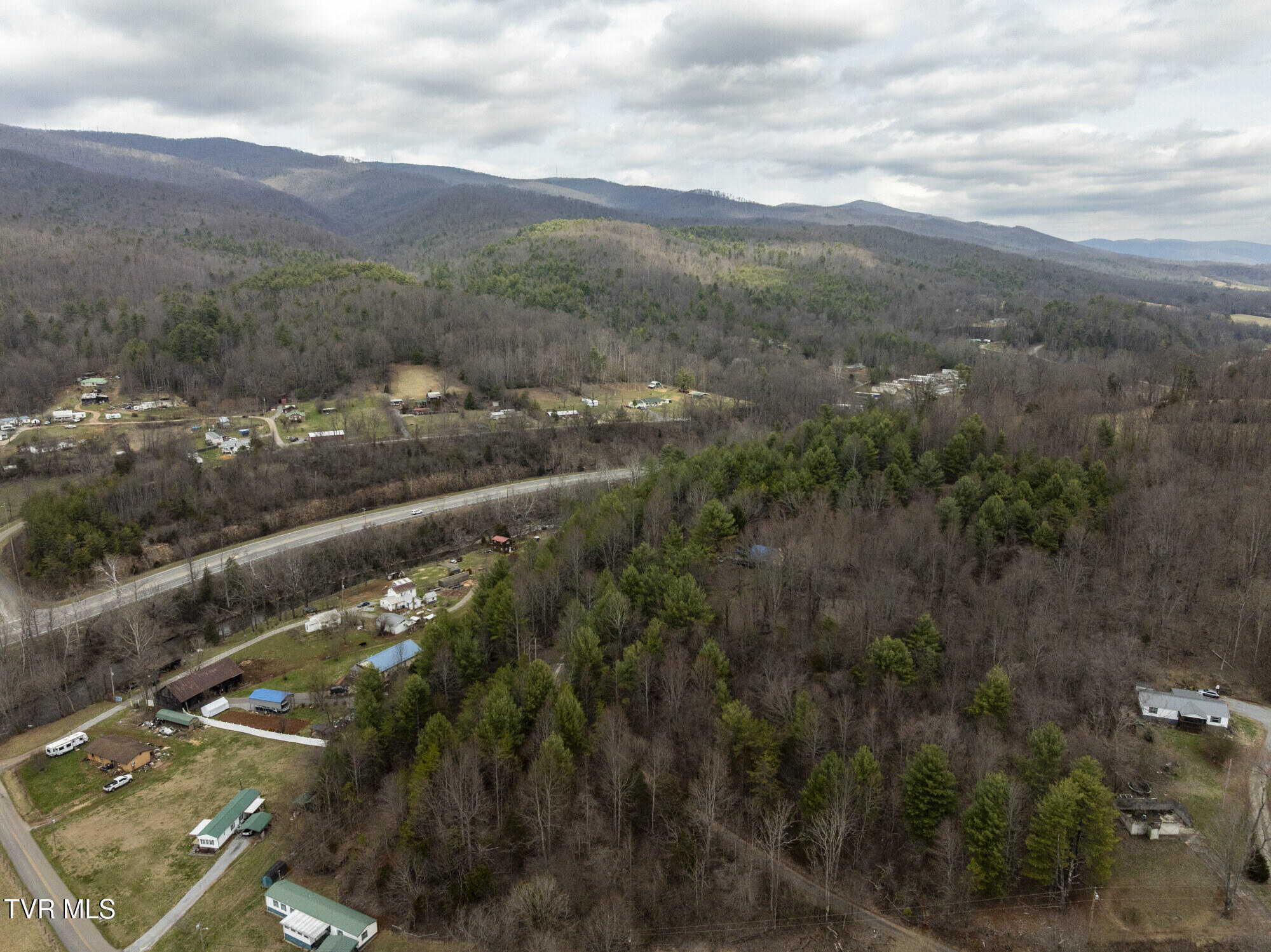 135 Earl Williams Road Elizabethton, TN 37643 - Photo 53 of 66 Earl-Aerials-6