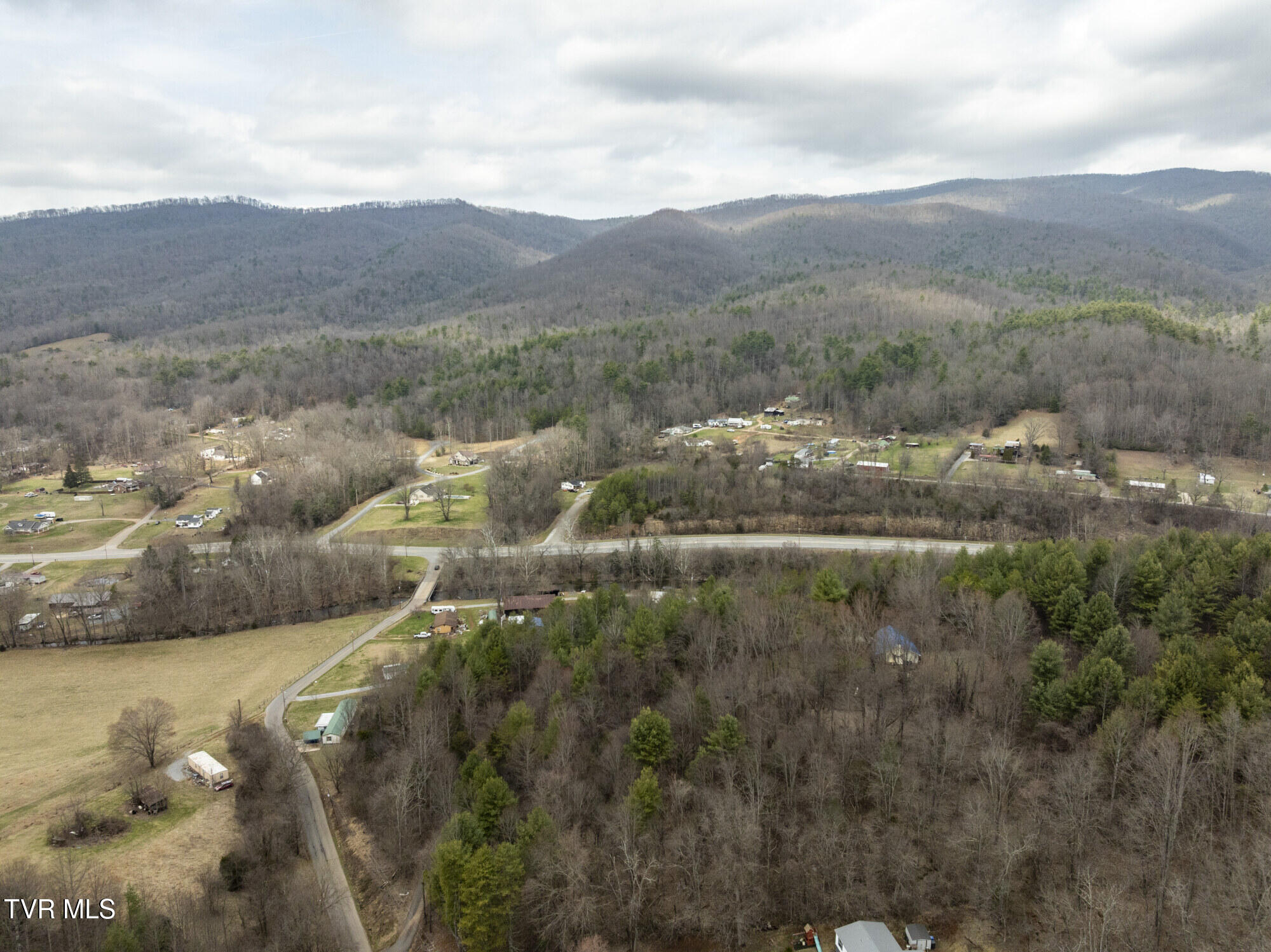 135 Earl Williams Road Elizabethton, TN 37643 - Photo 55 of 66 Earl-Aerials-8