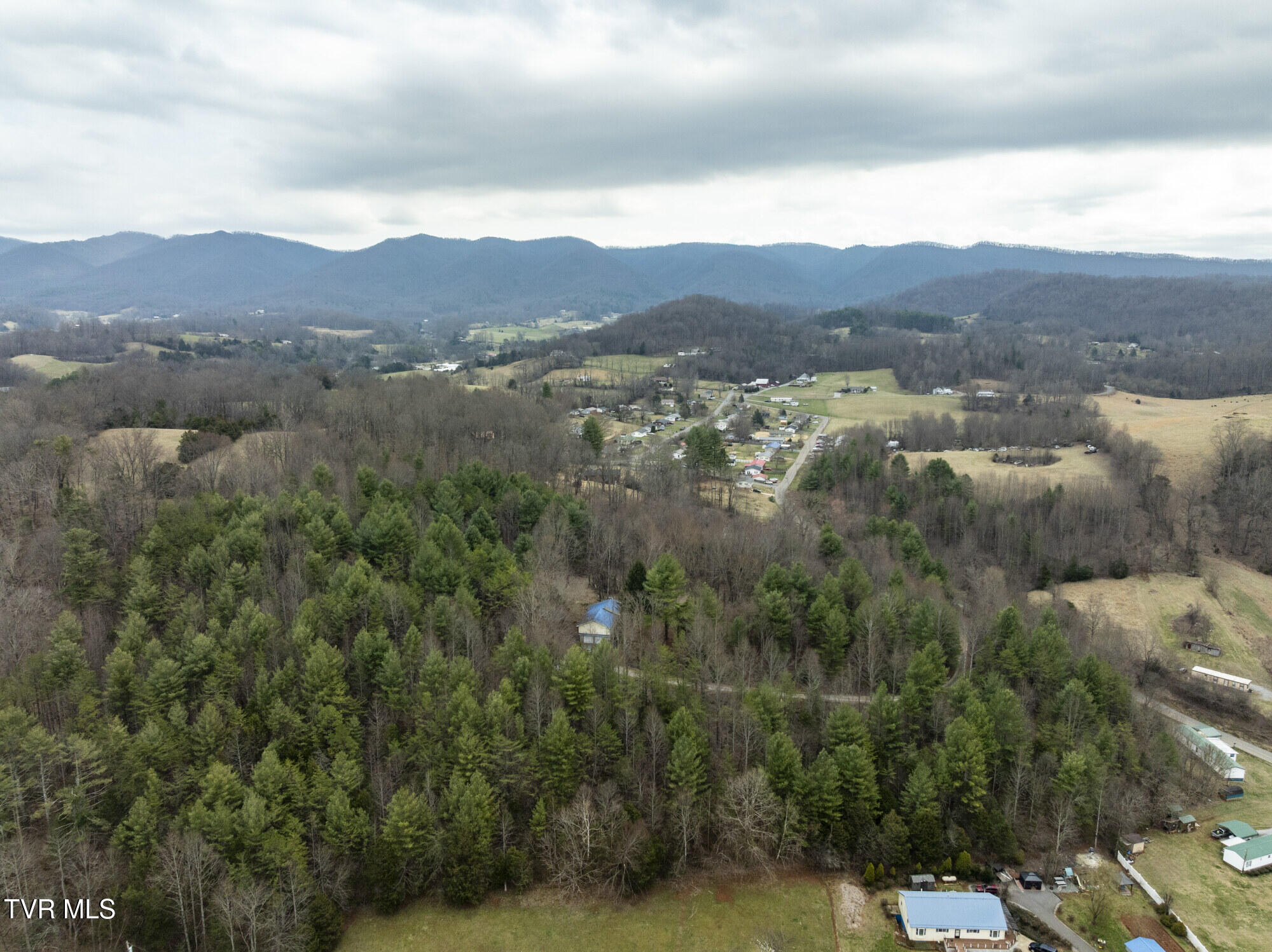 135 Earl Williams Road Elizabethton, TN 37643 - Photo 58 of 66 Earl-Aerials-11