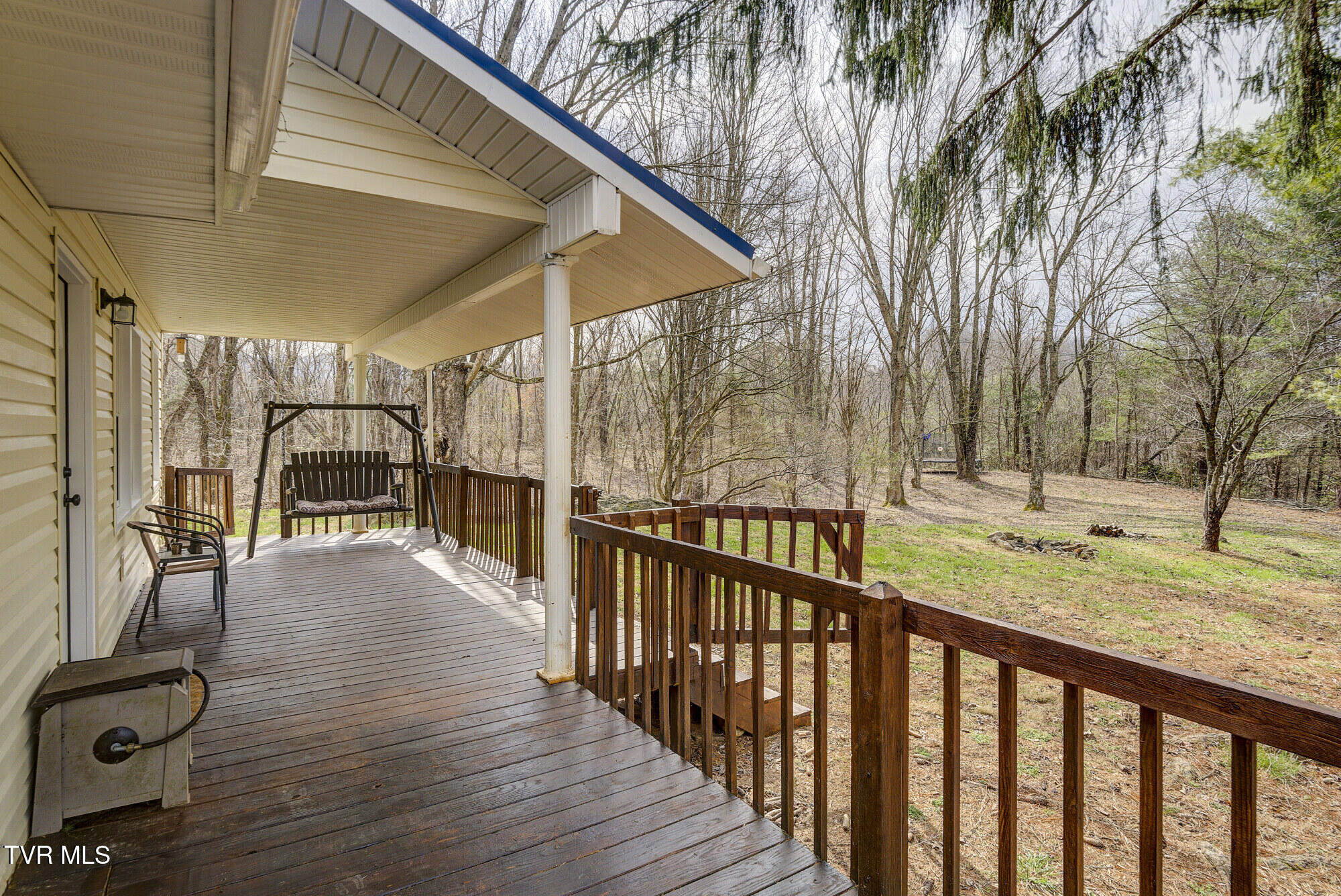 135 Earl Williams Road Elizabethton, TN 37643 - Photo 7 of 66 Earl-31