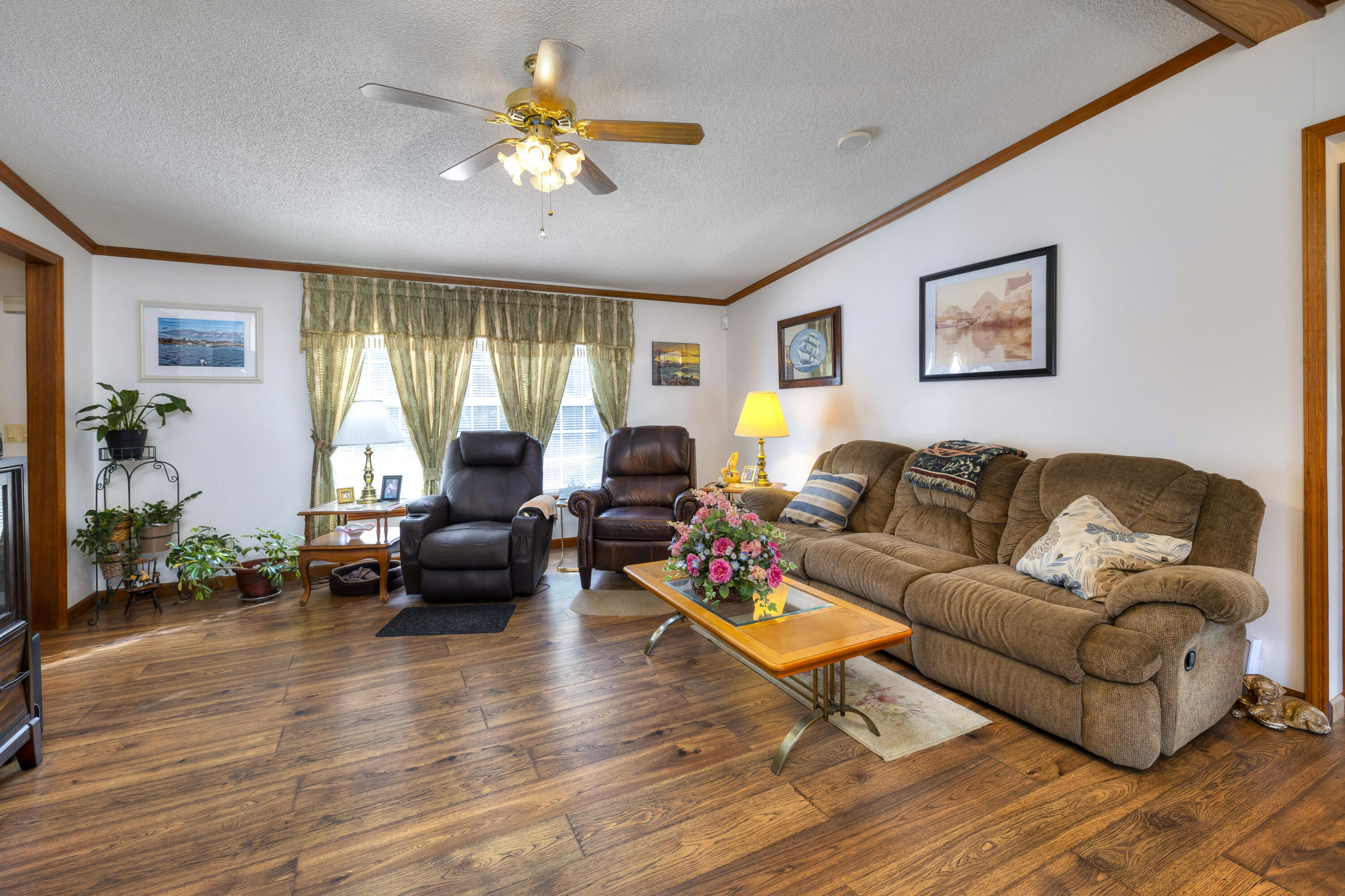 2983 State Rd S-14-810 Manning, SC 29102 - Photo 29 of 54 FAMILY ROOM