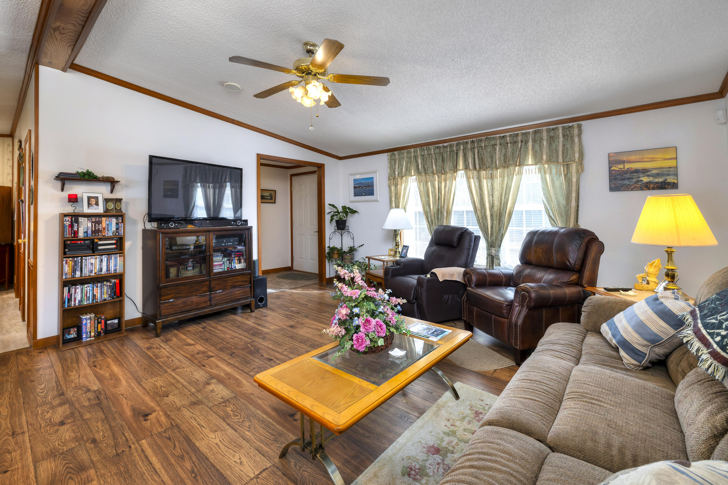 2983 State Rd S-14-810 Manning, SC 29102 - Photo 30 of 54 FAMILY ROOM