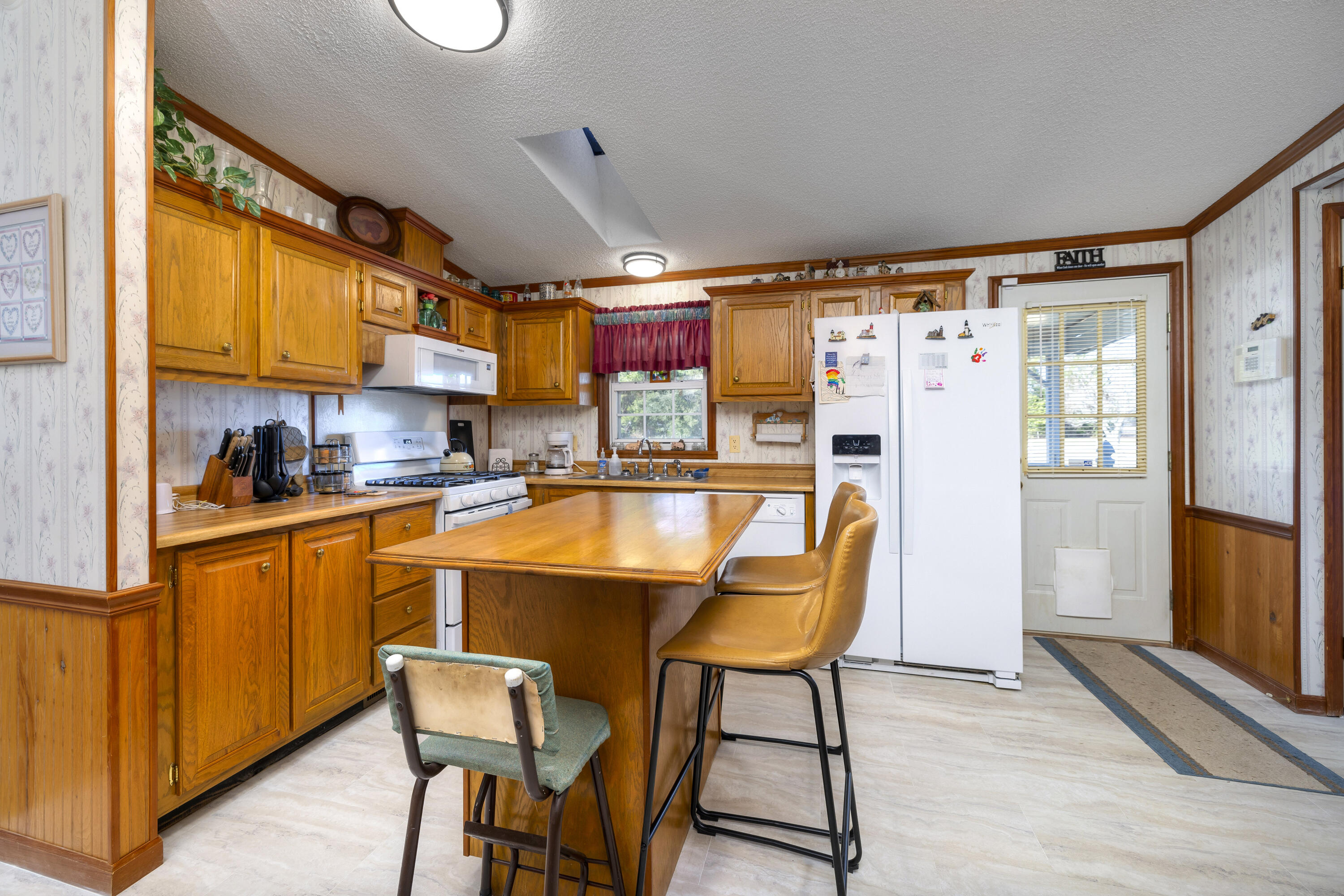 2983 State Rd S-14-810 Manning, SC 29102 - Photo 32 of 54 KITCHEN