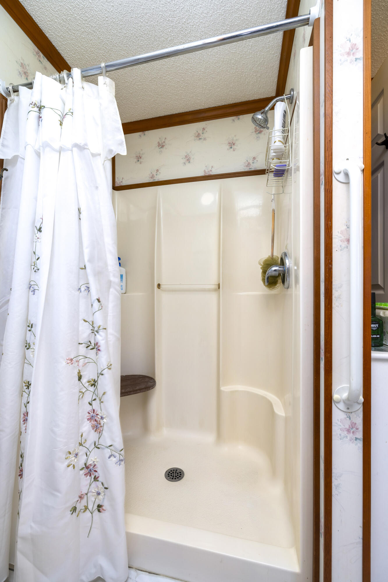 2983 State Rd S-14-810 Manning, SC 29102 - Photo 44 of 54 SEPARATE SHOWER