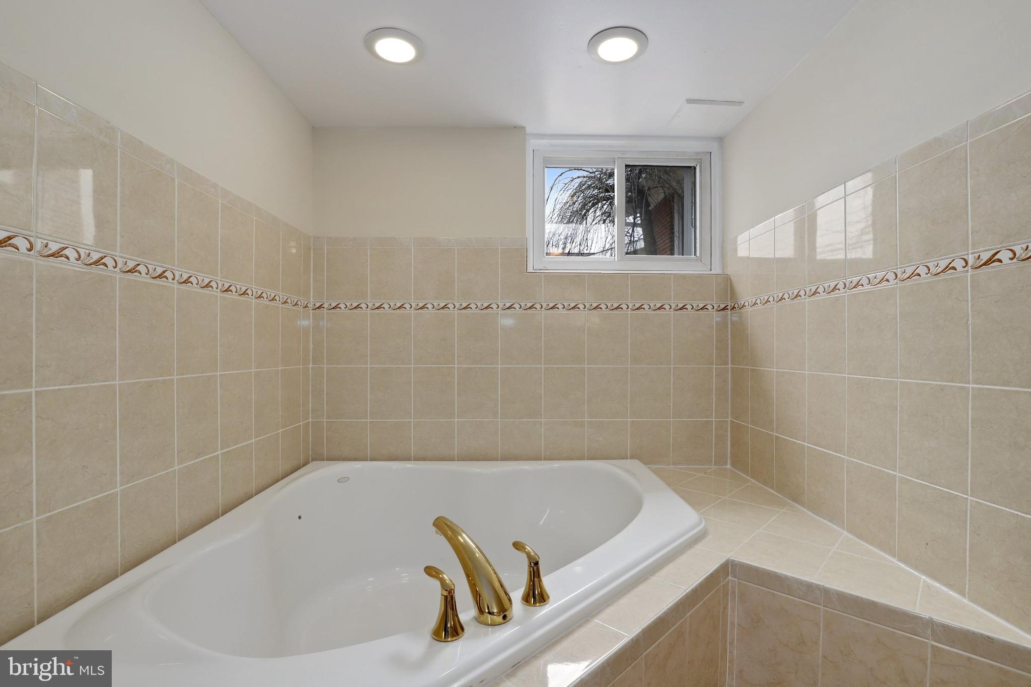 1419 Dilston Road Silver Spring, MD 20903 - Photo 14 of 33 Gallery Image 14