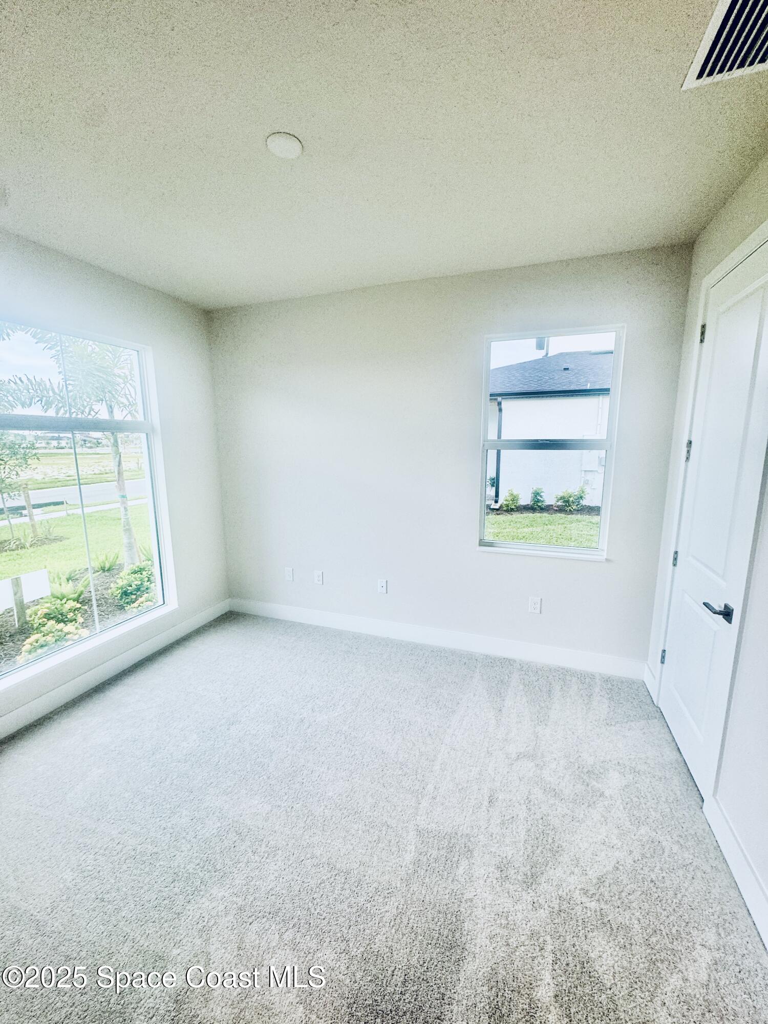 8538 Rocard Court Melbourne, FL 32940 - Photo 12 of 46 20250709_202808130_iOS