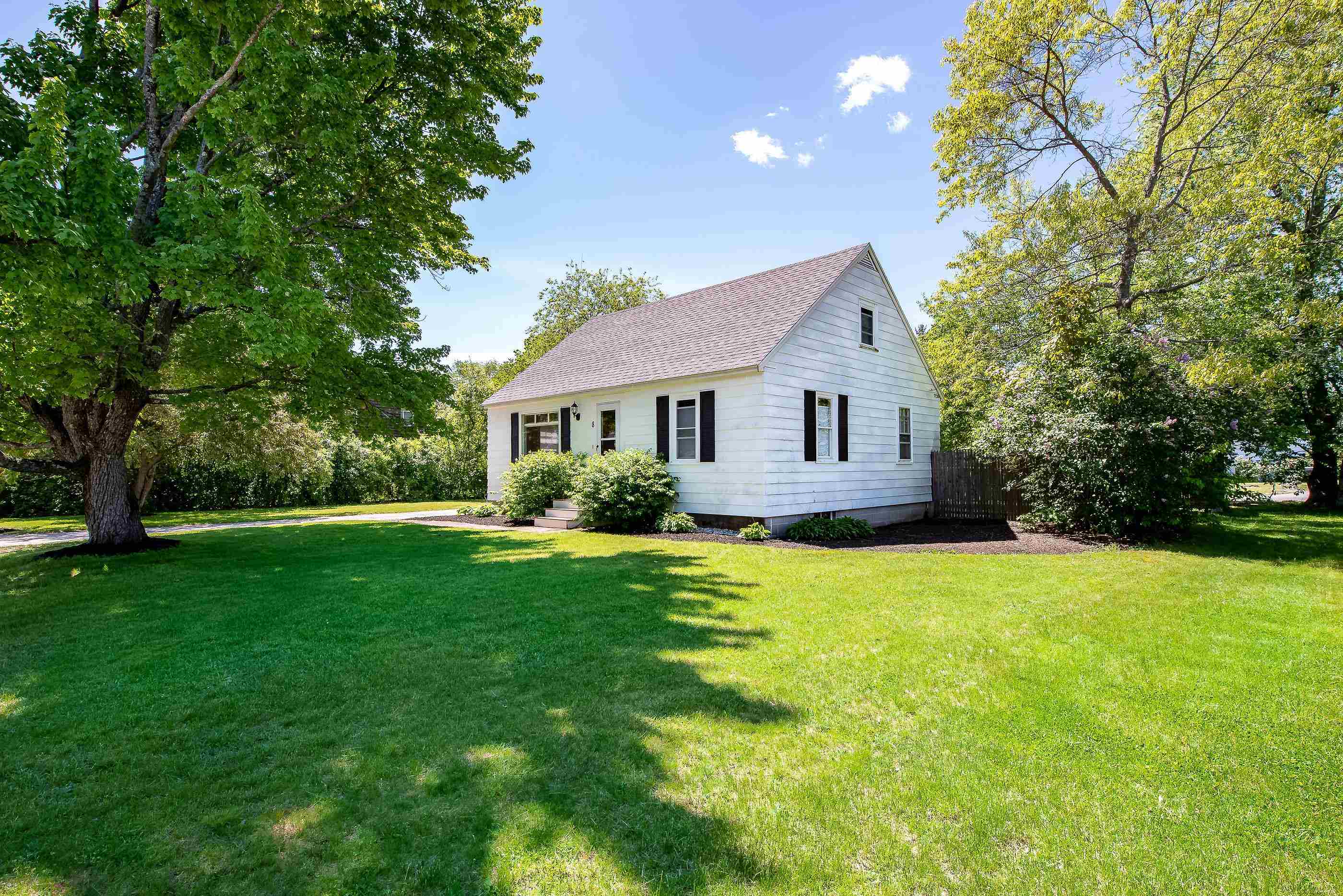 8 Willard Road Dover, NH 03820 - Photo 2 of 3