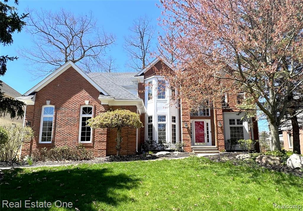 2014 Mapleridge Road Rochester Hills, MI 48309 - Photo 1 of 53
