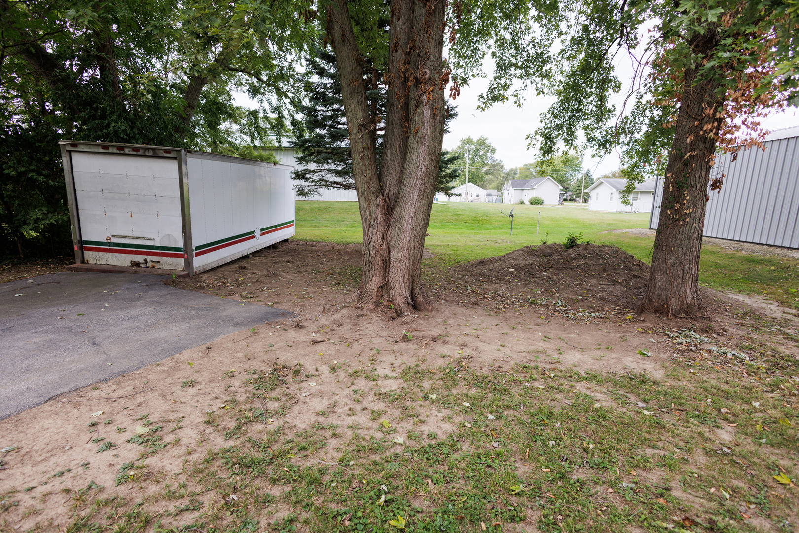 907 North Virginia Street Watseka, IL 60970 - Photo 9 of 32