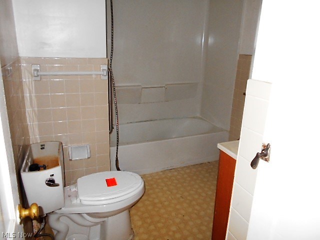 3978 Strandhill Road Cleveland, OH 44128 - Photo 9 of 13 Gallery Image 9
