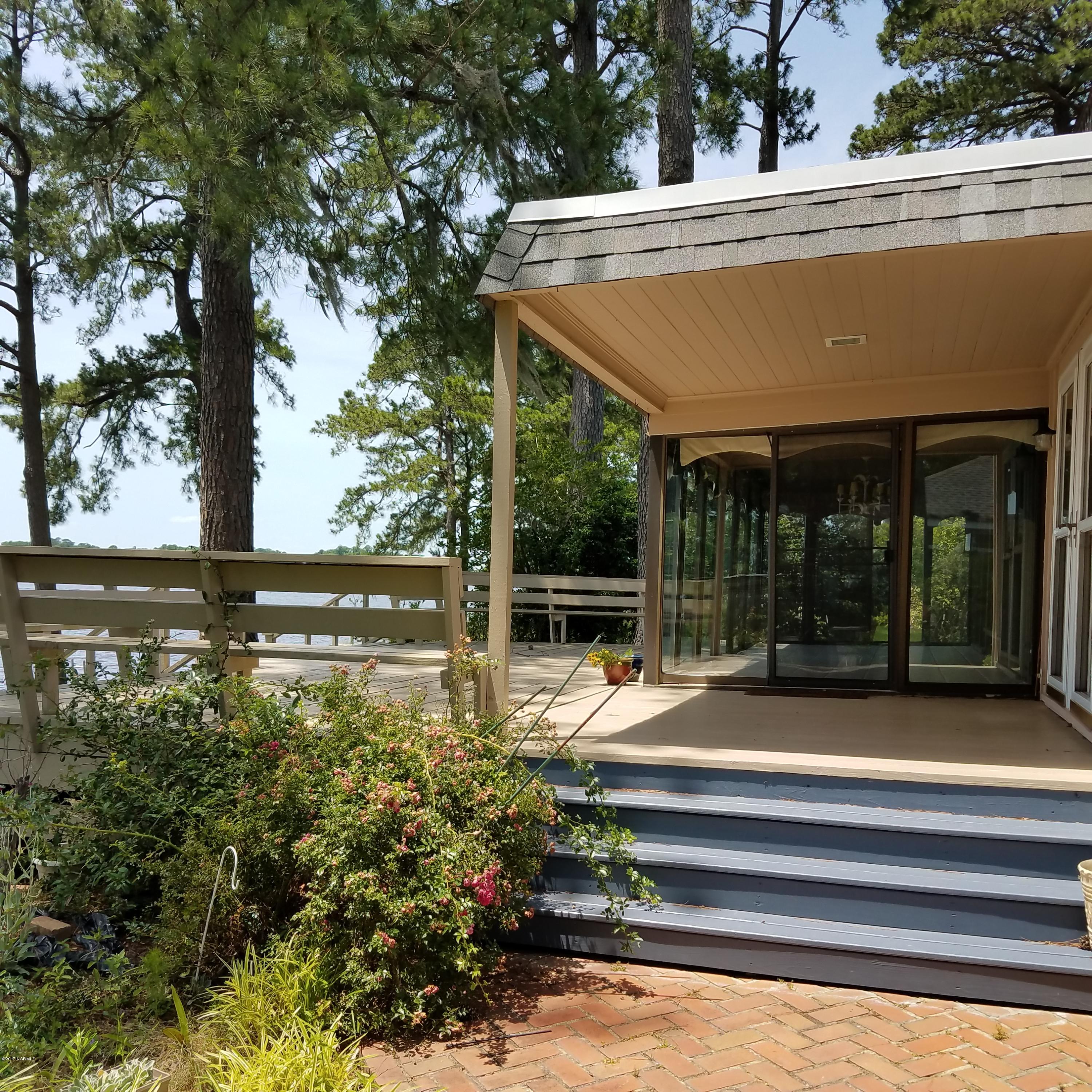 2491 Bayview Road Bath, NC 27808 - Photo 6 of 59 Has a covered deck