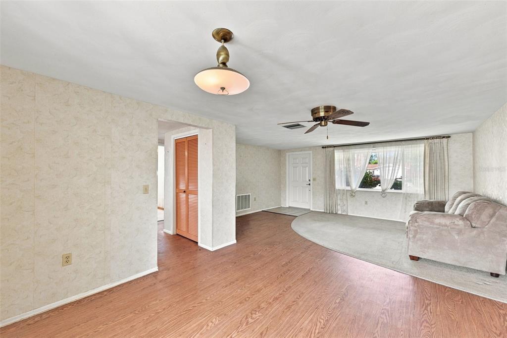 5220 School Road New Port Richey, FL 34653 - Photo 2 of 39 Gallery Image 2