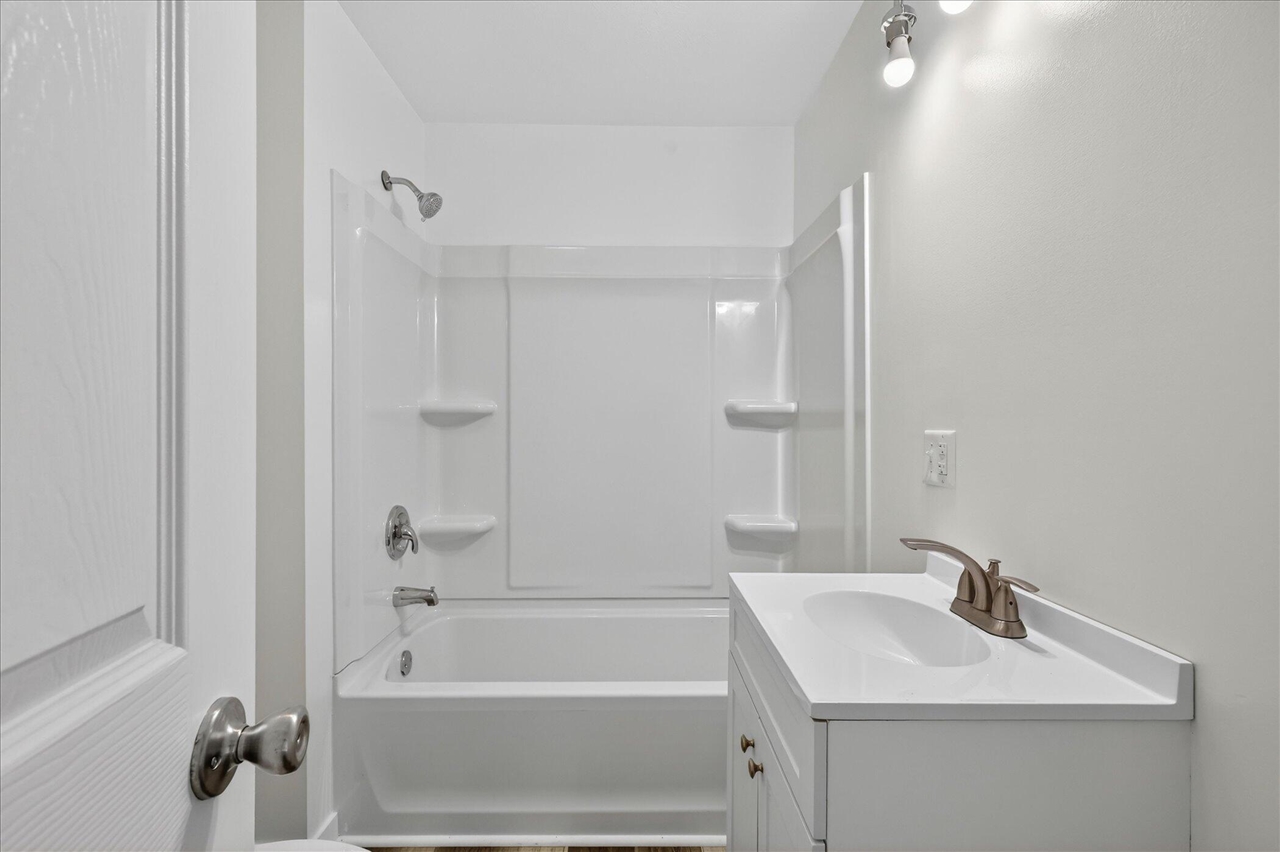 1387 East Riverside Drive Ionia, MI 48846 - Photo 55 of 60