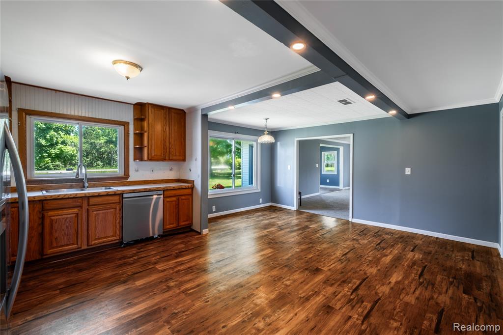 12238 Jennings Road Linden, MI 48451 - Photo 9 of 33