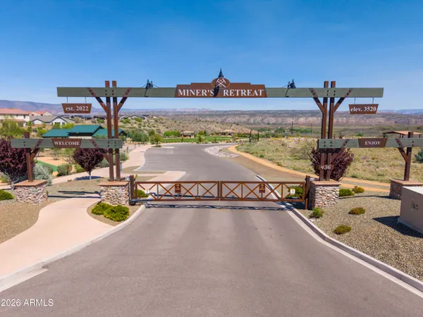 $450,000 | 565 Whistle Stop Road, Clarkdale, AZ 86324