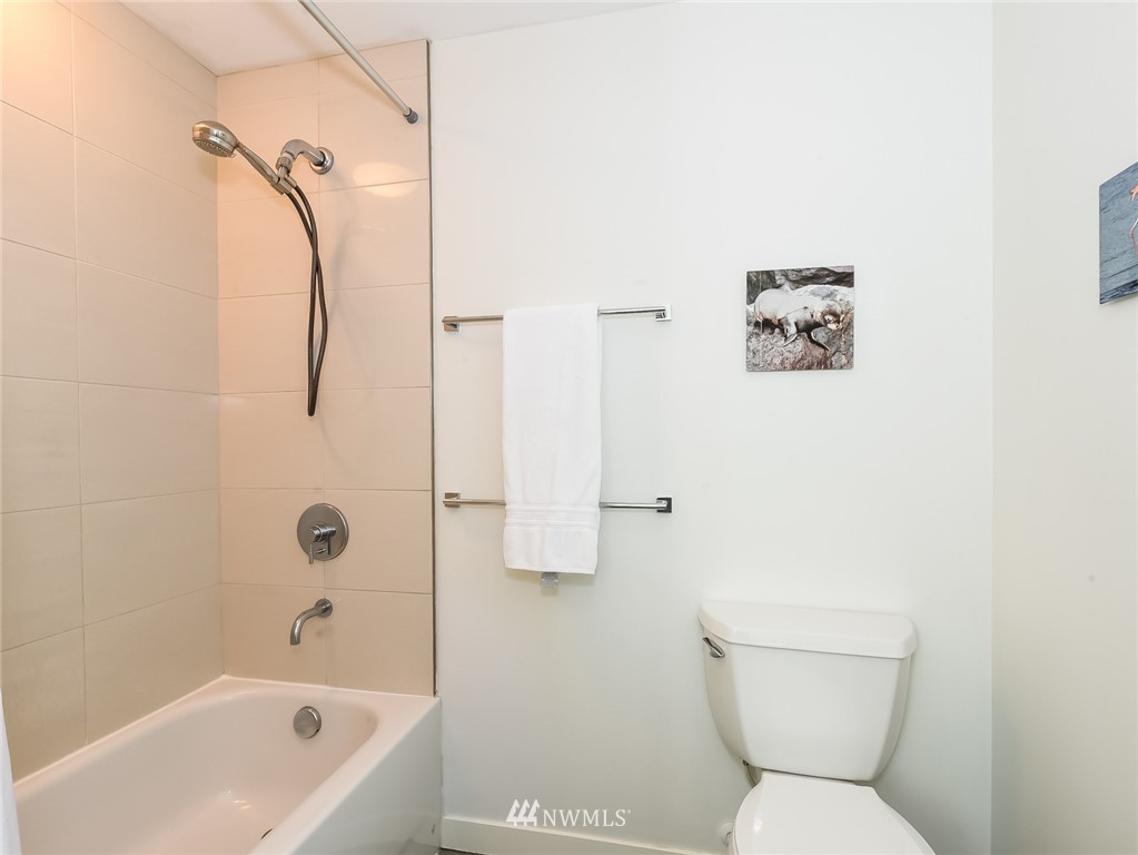 501 Roy Street, Unit F229 Seattle, WA 98109 - Photo 14 of 25