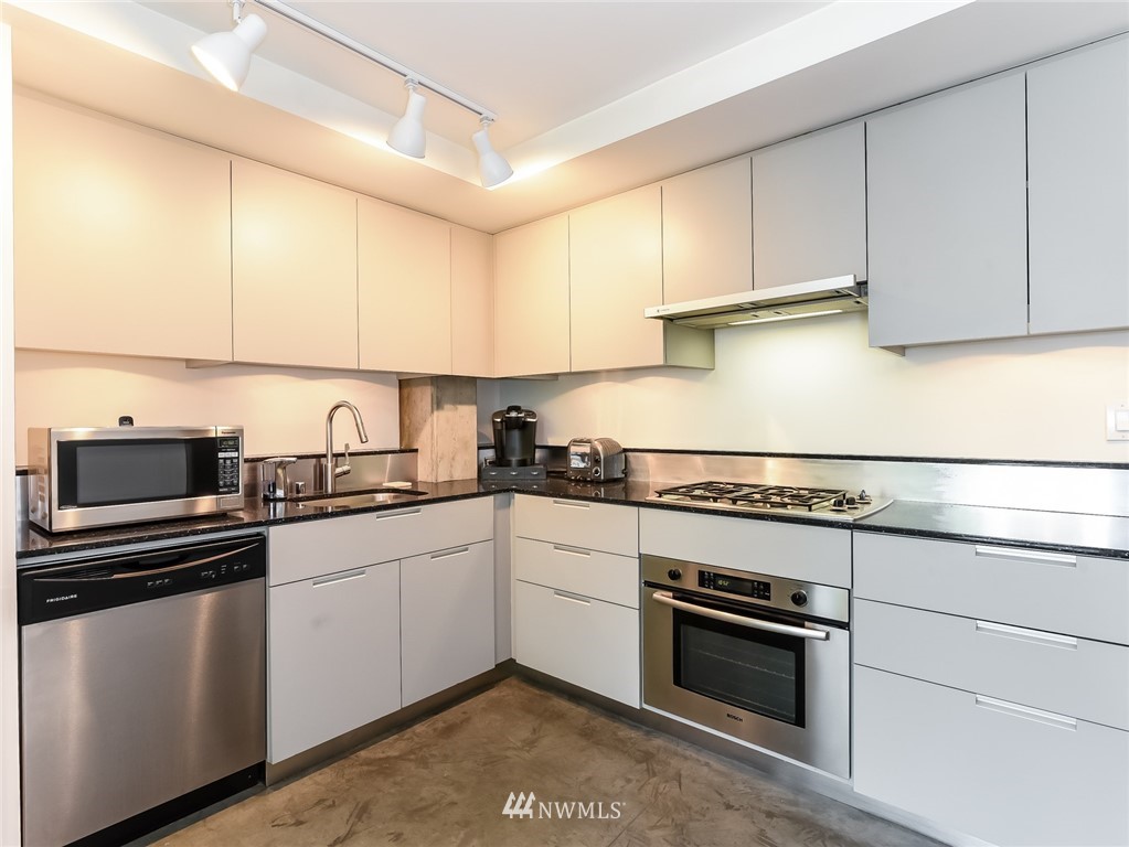 501 Roy Street, Unit F229 Seattle, WA 98109 - Photo 7 of 25