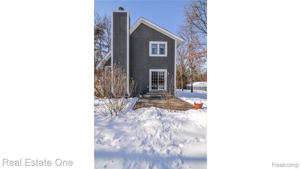 1210 Middle Road Highland, MI 48357 - Photo 5 of 72 2_66.jpg