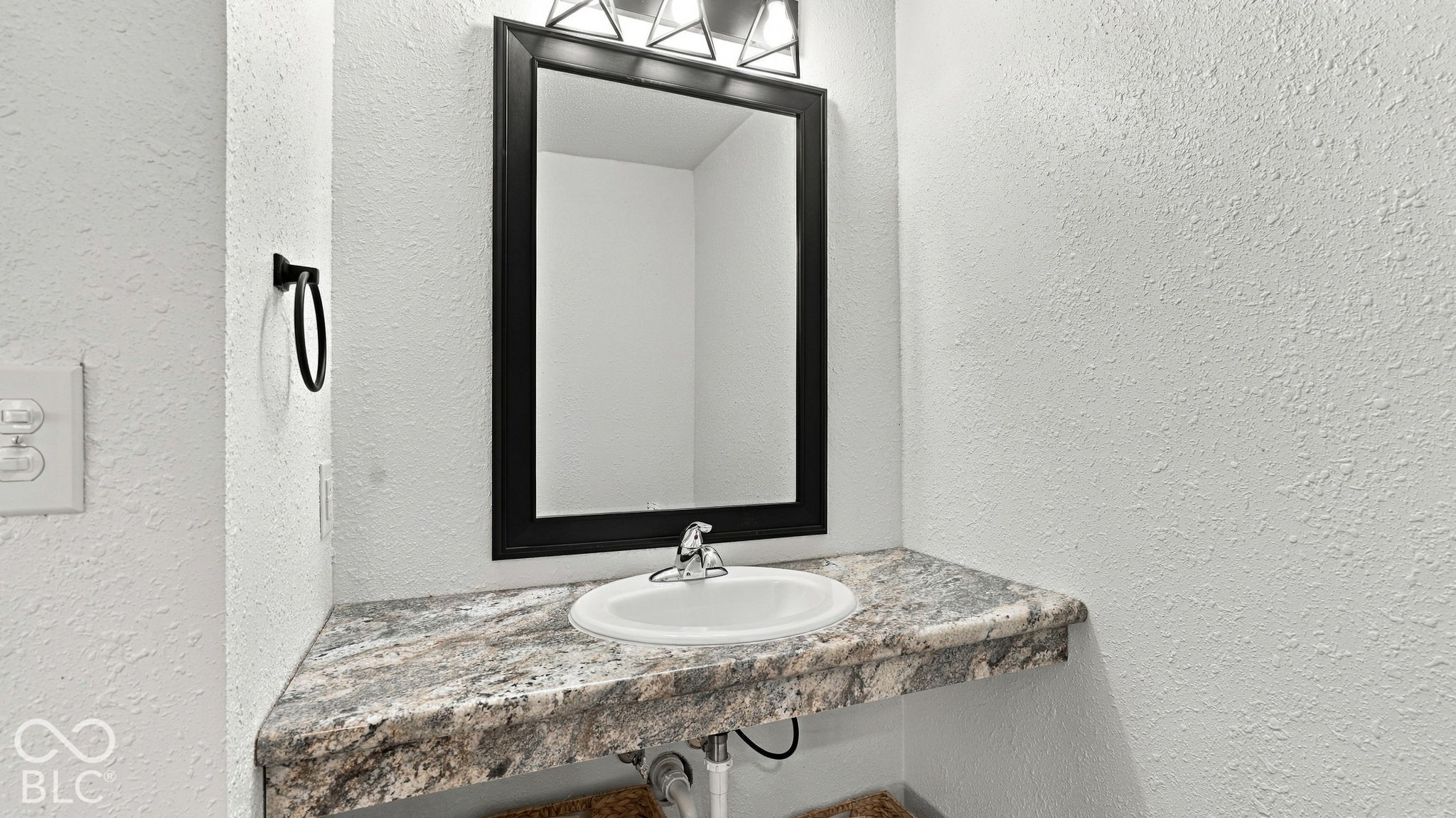 2227 George Street Anderson, IN 46016 - Photo 12 of 21 Gallery Image 12