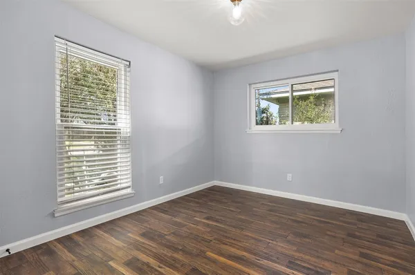 $2,000 | 7314 Robin Street, Texas City, TX 77591