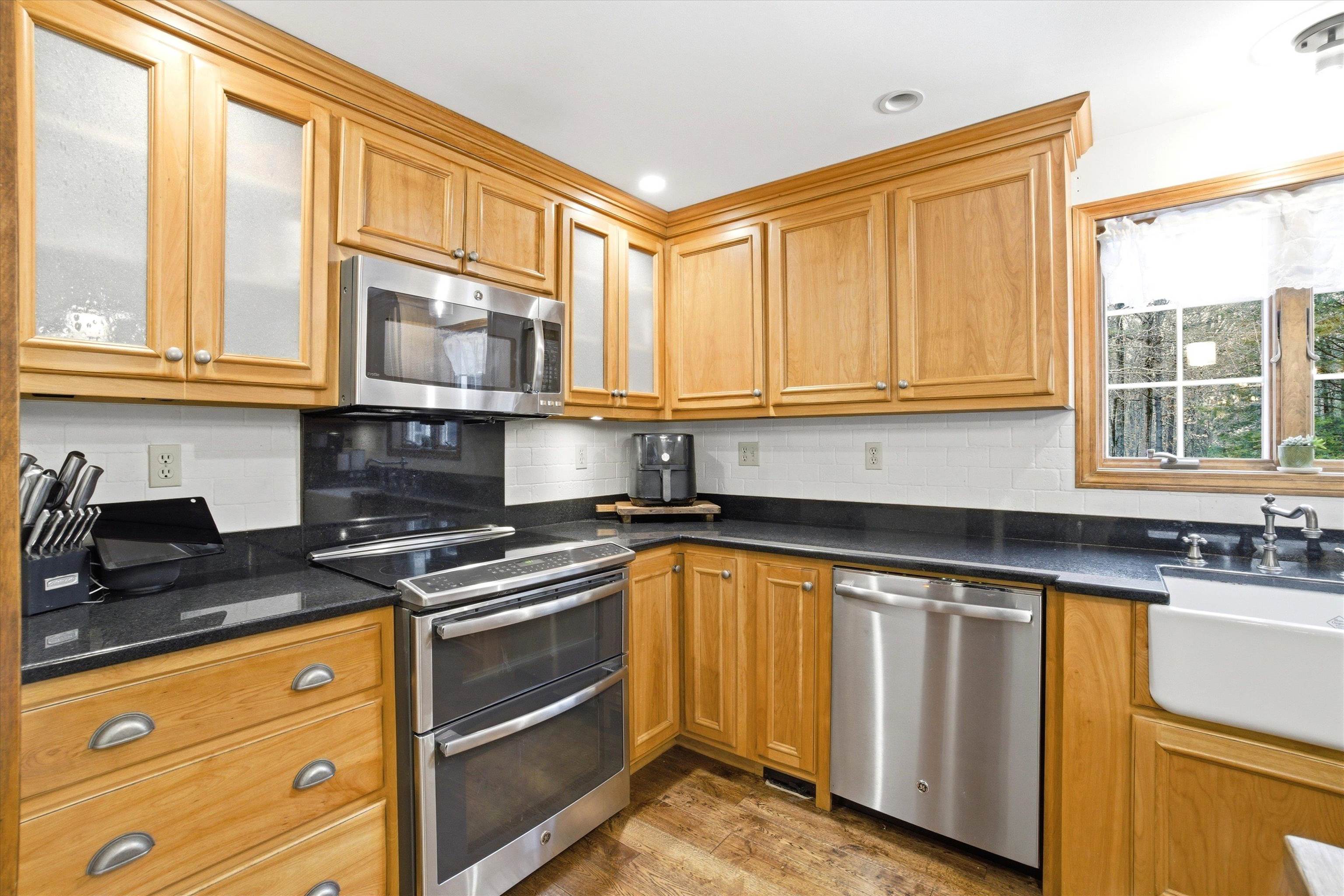 302 Forest Road Lyndeborough, NH 03082 - Photo 15 of 61