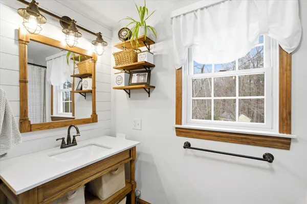 $799,900 | 302 Forest Road, Lyndeborough, NH 03082